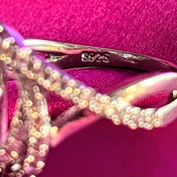 Cubic Zirconia Round Cut Spiral Ring Size 7 - Engagement Bridal Cocktail - Picture 8 of 8